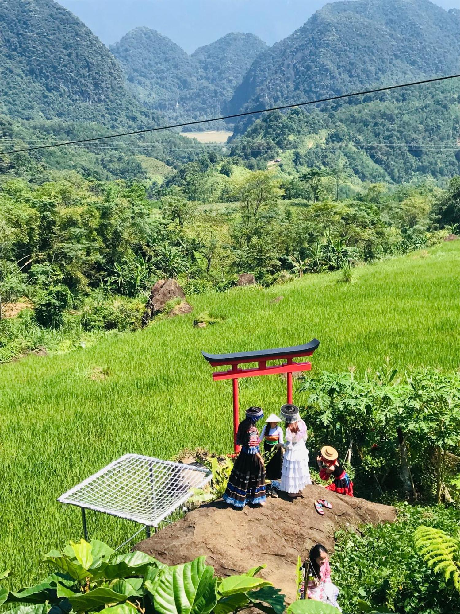 Oh Pu Luong Homestay Huong Ba Thuoc Esterno foto